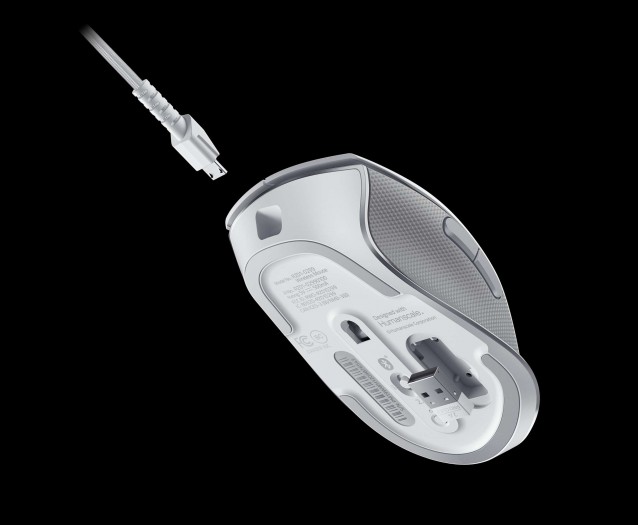 Die Pro Click ist ergonomisch geformt und hat Razers optischen 5G-Sensor. (Bild: Razer)